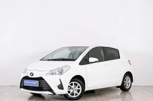 Хетчбэк Toyota Vitz 2019 года, 989000 рублей, Красноярск