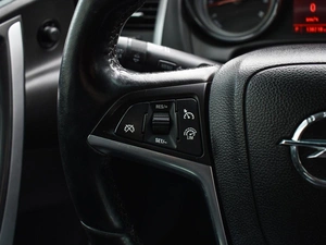 Хетчбэк Opel Astra 2012 года, 990000 рублей, Краснодар