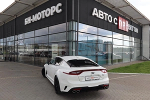 Лифтбек Kia Stinger 2018 года, 3700000 рублей, Мирное