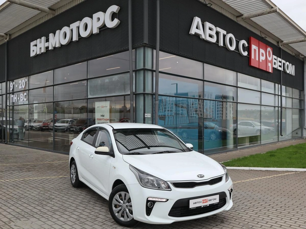 Седан Kia Rio 2019 года, 1550000 рублей, Мирное