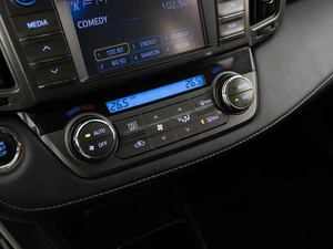 Внедорожник Toyota RAV4 2013 года, 1997444 рублей, Москва