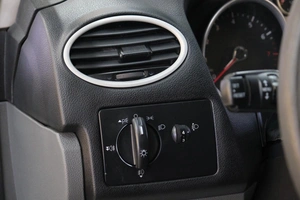 Хетчбэк Ford Focus 2008 года, 349000 рублей, Омск