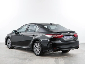 Седан Toyota Camry 2018 года, 2997444 рублей, Москва