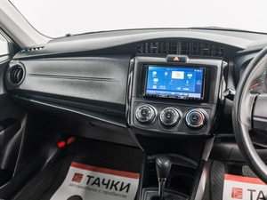 Седан Toyota Corolla Axio 2020 года, 1440000 рублей, Красноярск