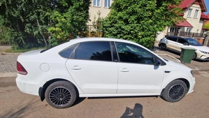 Седан Volkswagen Polo 2018 года, 990000 рублей, Красноярск