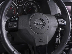 Седан Opel Astra 2010 года, 1020000 рублей, Ростов-на-Дону