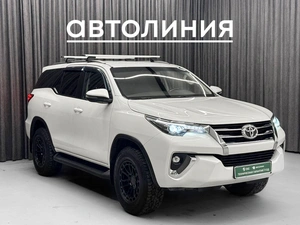 Внедорожник Toyota Fortuner 2017 года, 3000000 рублей, Красноярск