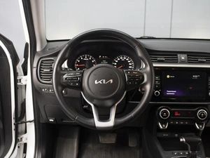 Хетчбэк Kia Rio X 2021 года, 1800000 рублей, Омск