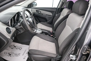 Седан Chevrolet Cruze 2011 года, 779000 рублей, Красноярск