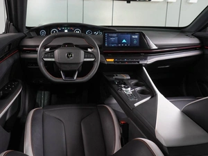 Лифтбек Changan UNI-V 2024 года, 2299000 рублей, Воронеж