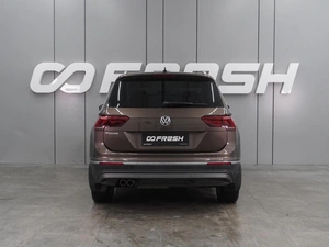 Внедорожник Volkswagen Tiguan 2018 года, 2599000 рублей, Воронеж