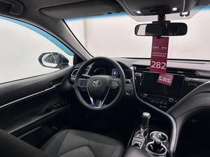 Седан Toyota Camry 2018 года, 2080000 рублей, Красноярск