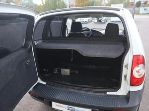 Внедорожник Chevrolet Niva 2015 года, 680000 рублей, Железногорск