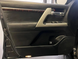 Внедорожник Toyota Land Cruiser 2012 года, 3749000 рублей, Красноярск