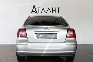 Седан Toyota Avensis 2007 года, 799000 рублей, Красноярск