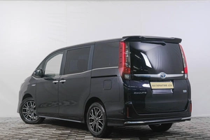 Минивэн Toyota Esquire 2015 года, 1969000 рублей, Кемерово