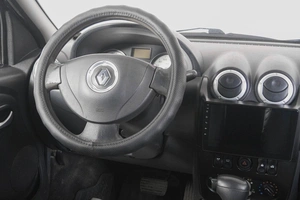 Седан Renault Logan 2012 года, 599000 рублей, Кемерово