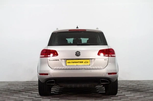 Внедорожник Volkswagen Touareg 2012 года, 2139000 рублей, Сургут