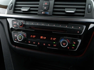 Седан BMW 3 серия 2016 года, 1999077 рублей, Москва