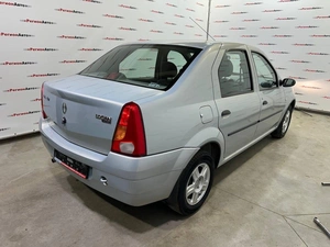 Седан Renault Logan 2009 года, 435000 рублей, Красноярск