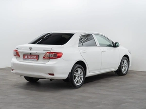Седан Toyota Corolla 2011 года, 1099000 рублей, Красноярск