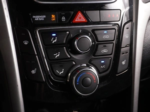 Хетчбэк Hyundai i30 2012 года, 799000 рублей, Воронеж