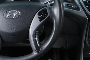 Седан Hyundai Elantra 2015 года, 789000 рублей, Челябинск