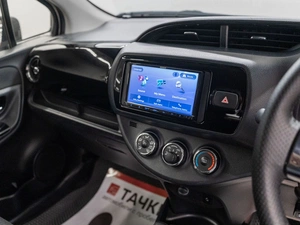 Хетчбэк Toyota Vitz 2019 года, 1030000 рублей, Красноярск