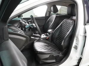 Хетчбэк Ford Focus 2013 года, 699000 рублей, Воронеж