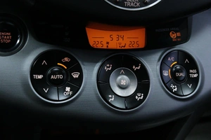 Внедорожник Toyota RAV4 2008 года, 1398000 рублей, Солонцы