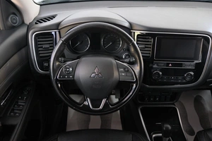 Внедорожник Mitsubishi Outlander 2018 года, 2349000 рублей, Омск