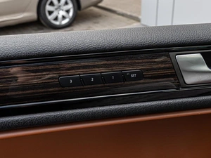 Внедорожник Volkswagen Touareg 2014 года, 2468000 рублей, Краснодар