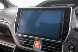 Минивэн Toyota Esquire 2017 года, 2389000 рублей, Барнаул