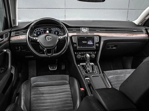 Седан Volkswagen Passat 2016 года, 2099000 рублей, Кирилловка