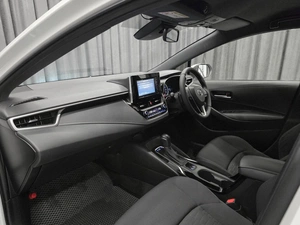 Хетчбэк Toyota Corolla 2018 года, 1399000 рублей, Красноярск