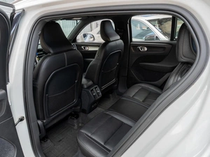 Внедорожник Volvo XC40 2019 года, 2499000 рублей, Саратов