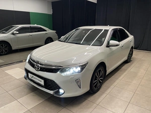 Седан Toyota Camry 2017 года, 2250000 рублей, Красноярск
