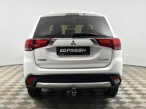 Внедорожник Mitsubishi Outlander 2017 года, 1740200 рублей, Казань