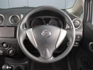 Хетчбэк Nissan Note 2016 года, 1080000 рублей, Омск