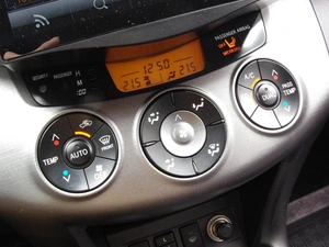 Внедорожник Toyota RAV4 2011 года, 1610000 рублей, Владимир