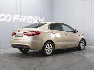 Седан Kia Rio 2013 года, 890000 рублей, Омск