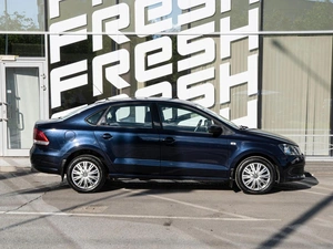 Седан Volkswagen Polo 2012 года, 890000 рублей, Волгоград