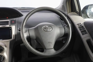 Хетчбэк Toyota Vitz 2008 года, 699000 рублей, Новосибирск