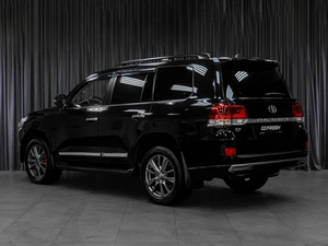 Внедорожник Toyota Land Cruiser 2019 года, 6849000 рублей, Тюмень