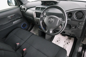 Минивэн Toyota bB 2012 года, 849000 рублей, Красноярск