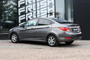 Седан Hyundai Solaris 2013 года, 750000 рублей, Ульяновск