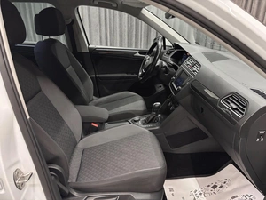 Внедорожник Volkswagen Tiguan 2016 года, 2149000 рублей, Красноярск
