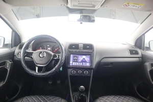 Седан Volkswagen Polo 2017 года, 1055000 рублей, Орёл