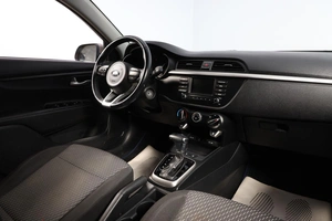 Седан Kia Rio 2018 года, 1589000 рублей, Новосибирск