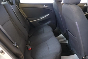 Седан Hyundai Solaris 2011 года, 849000 рублей, Омск